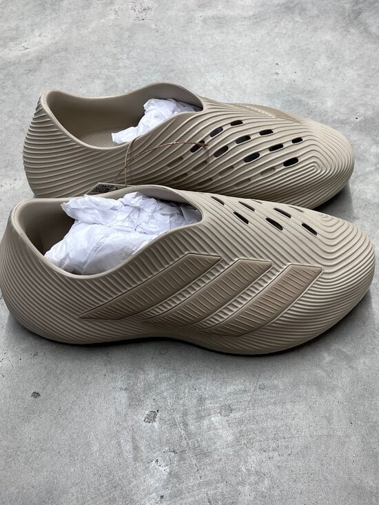 Adidas Purechill Slides Beige Men\'s KI0073 - New